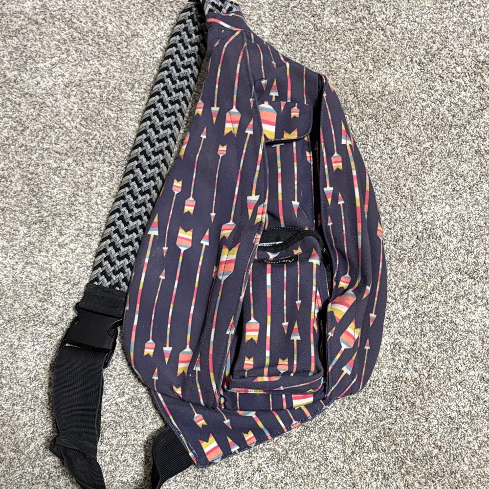 Colorful Arrow Pattern Crossbody Bag